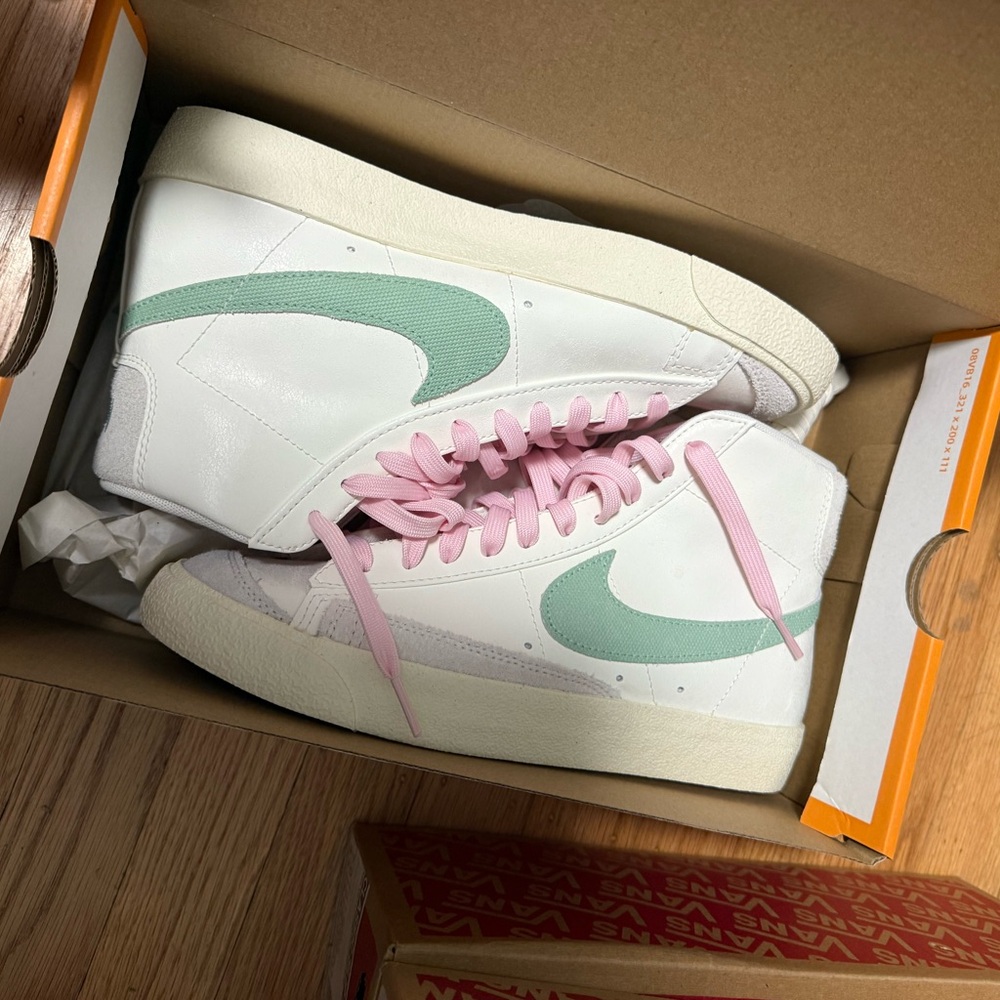 NWT Nike Blazer Mid’s